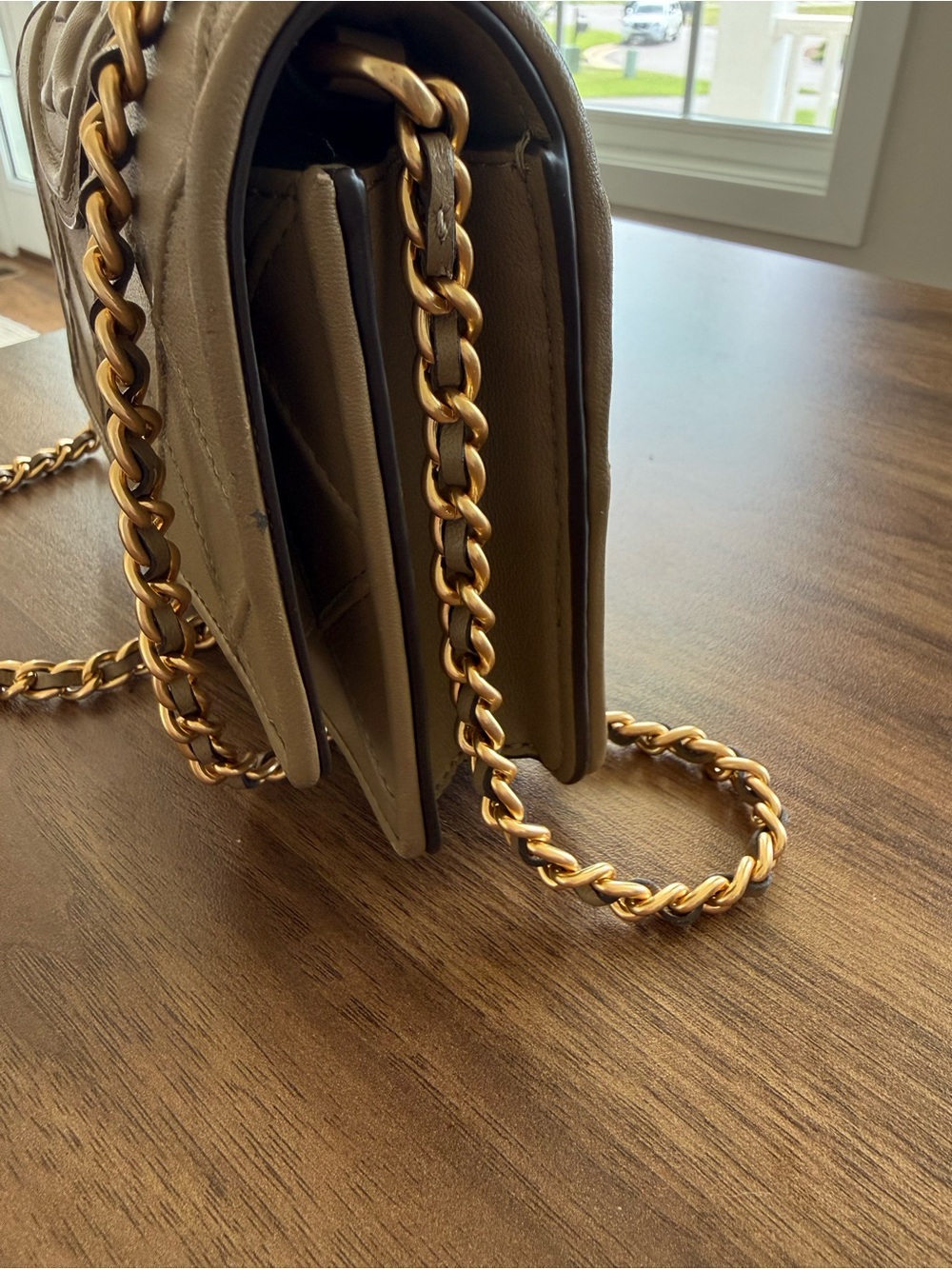 Tory Burch Quilted Crossbody Bag in Taupe with Gold Chain - Picture 5 of 6